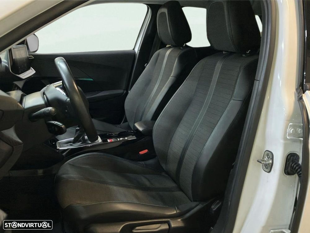 Peugeot 2008 1.2 PureTech Allure - 14
