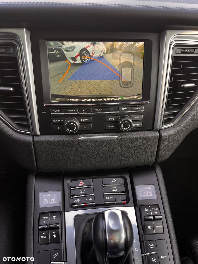 Porsche Macan Turbo PDK - 32