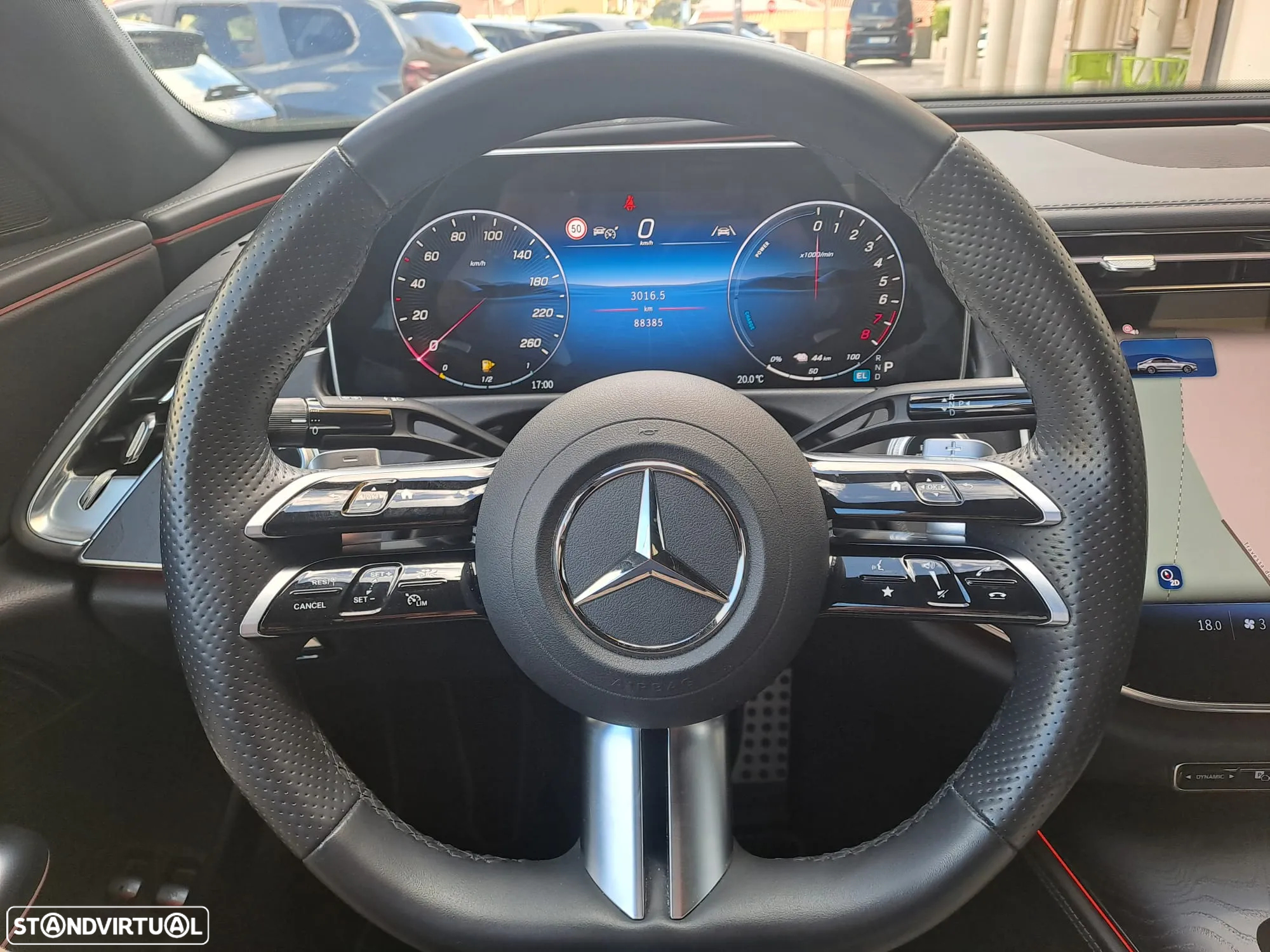 Mercedes-Benz E 300 e AMG Line - 8