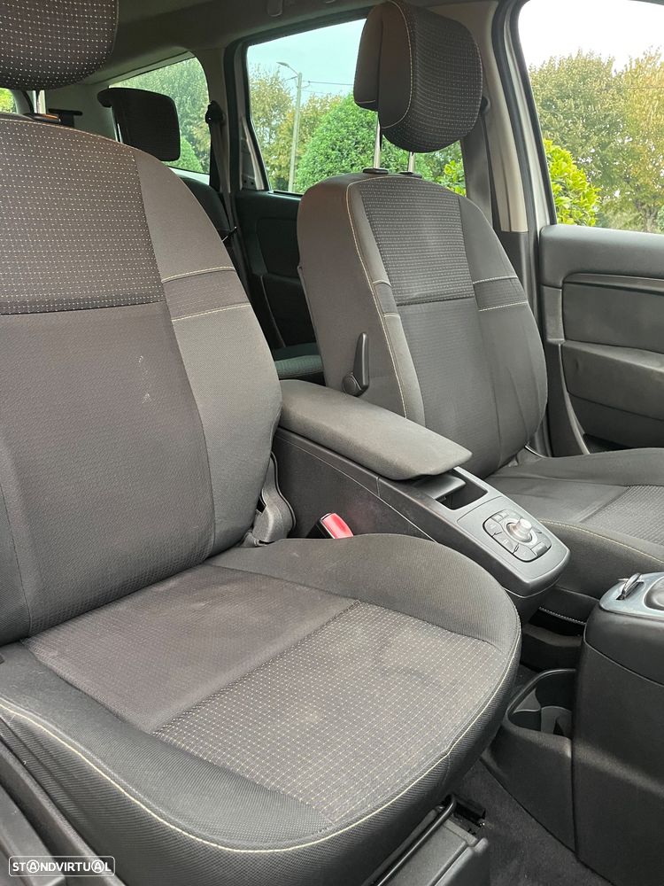 Renault Scénic 1.5 dCi Dynamique S - 13