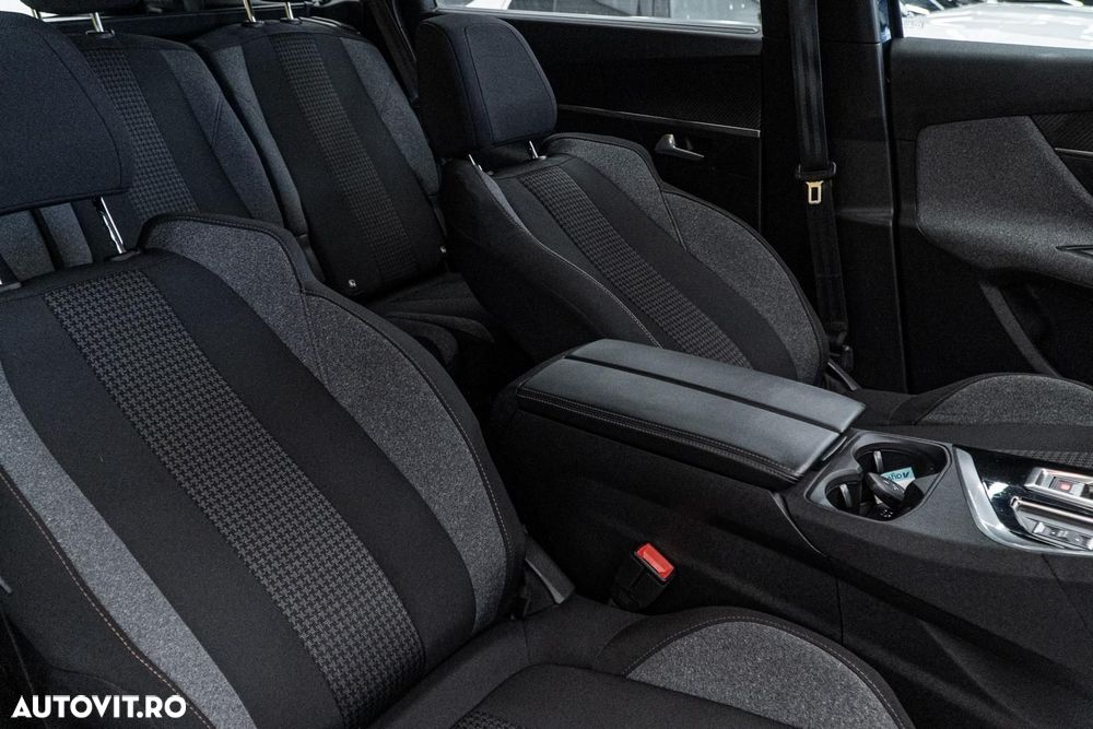 Peugeot 5008 PureTech 130 EAT8 Stop & Start Allure Pack - 37