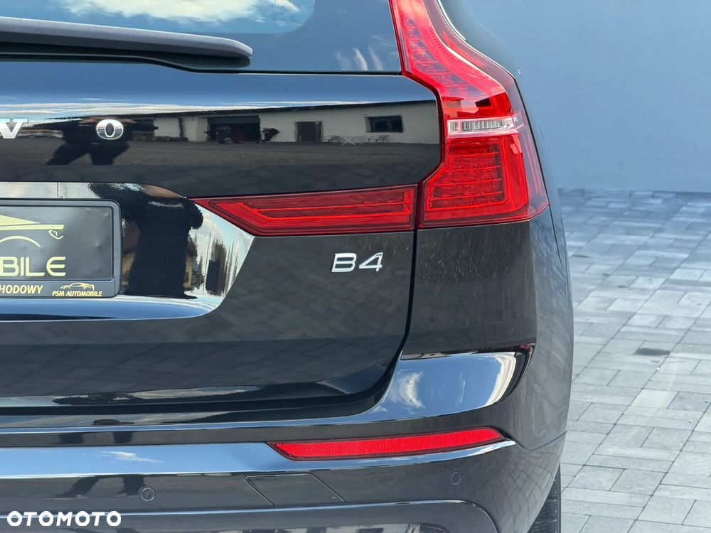 Volvo XC 60 B4 B Momentum - 10