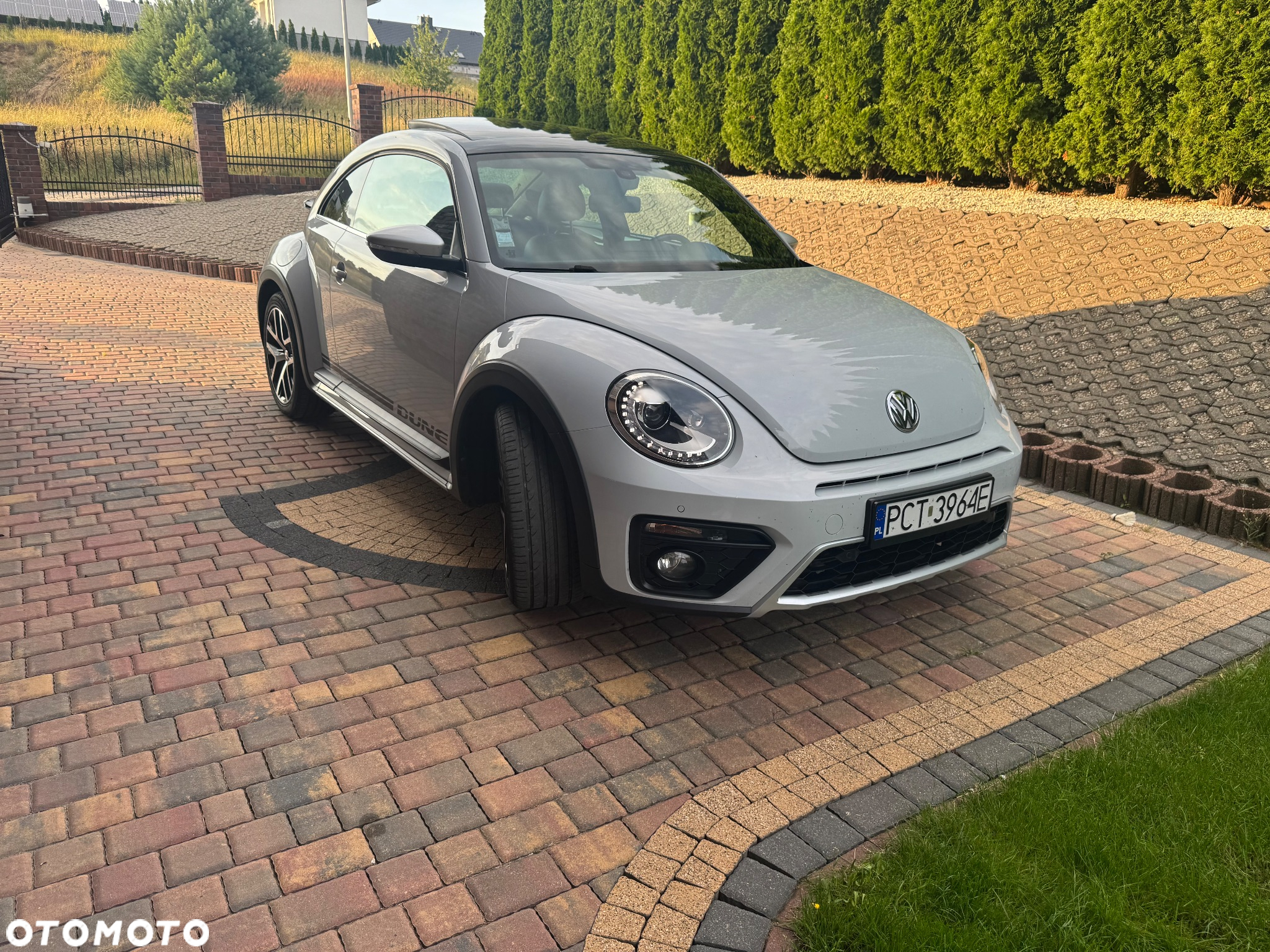 Volkswagen Beetle The 2.0 TDI DPF Blue Motion Technologie Dune - 3