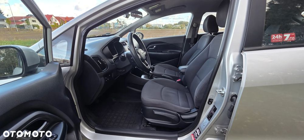 Kia Rio 1.4 M - 14