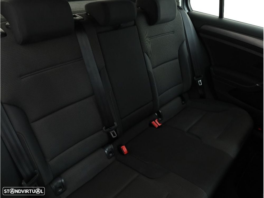 VW Golf 1.0 TSI Confortline - 15