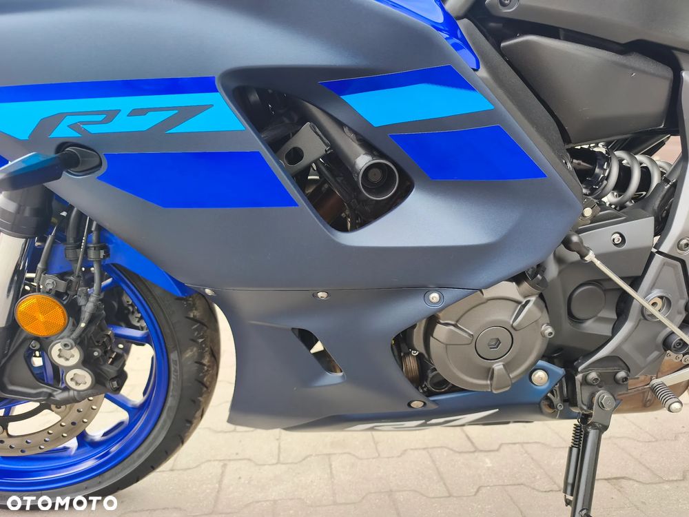 Yamaha R7 - 11