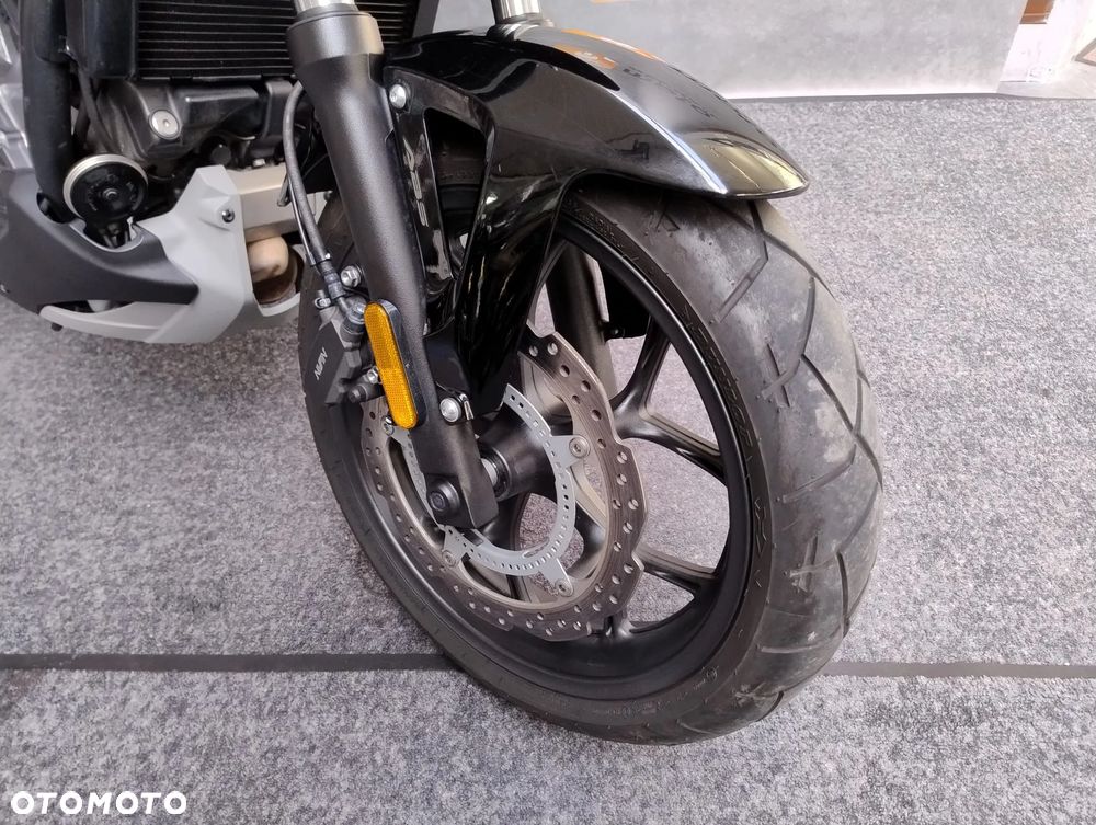 Honda NC - 40