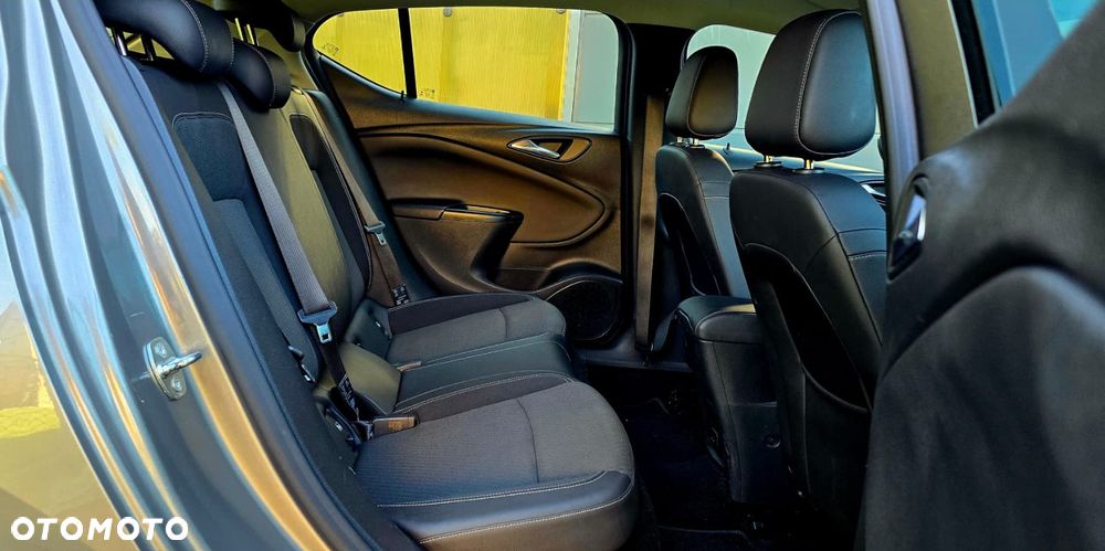 Opel Astra 1.4 Turbo Dynamic - 29