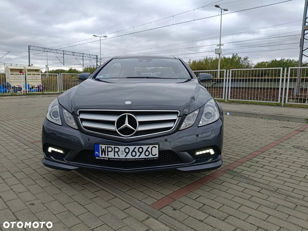 Mercedes-Benz Klasa E 350 CDI BlueEff - 16
