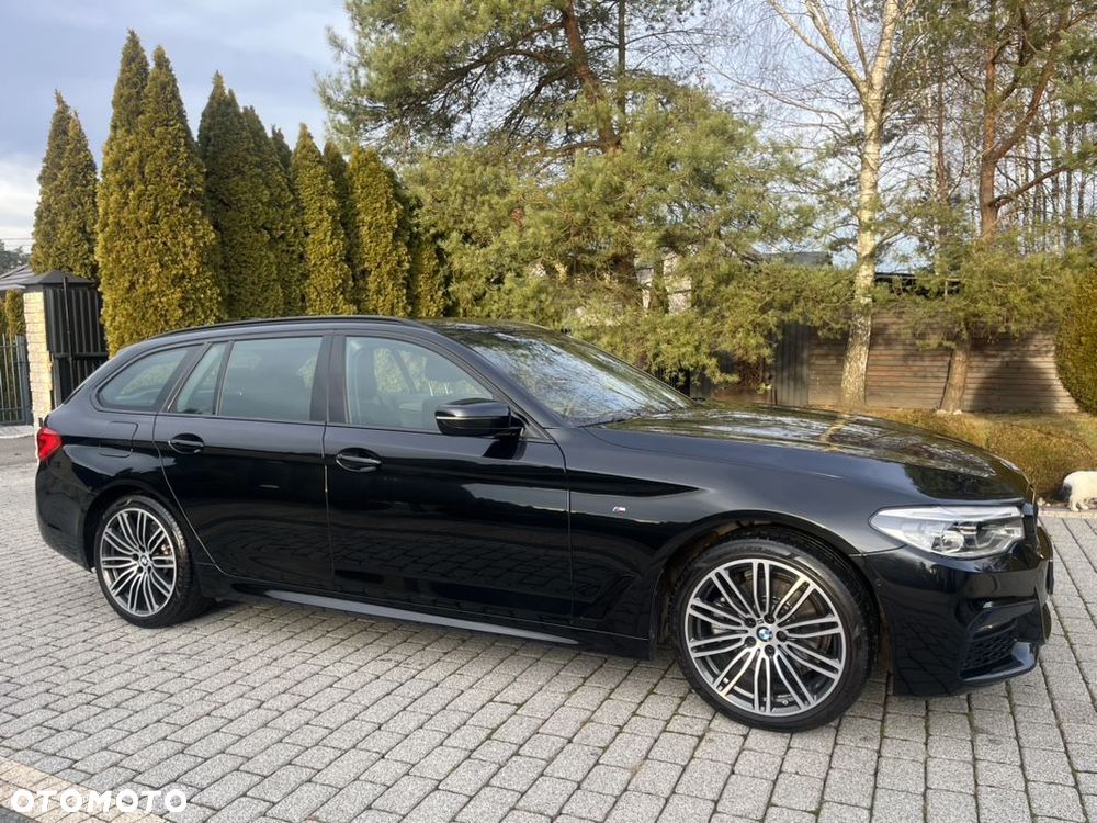 BMW Seria 5 520d xDrive Touring M Sport Edition - 36
