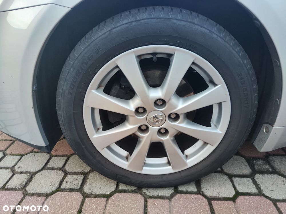 Toyota Avensis 2.0 D-4D 2010 - 14