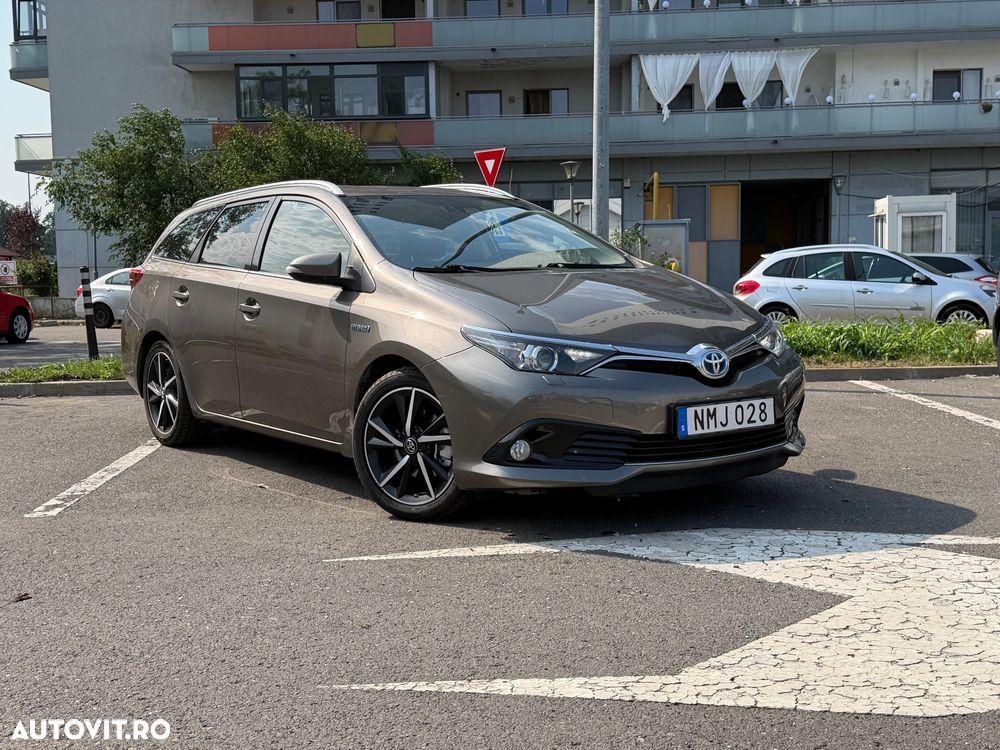TOYOTA Auris 2017