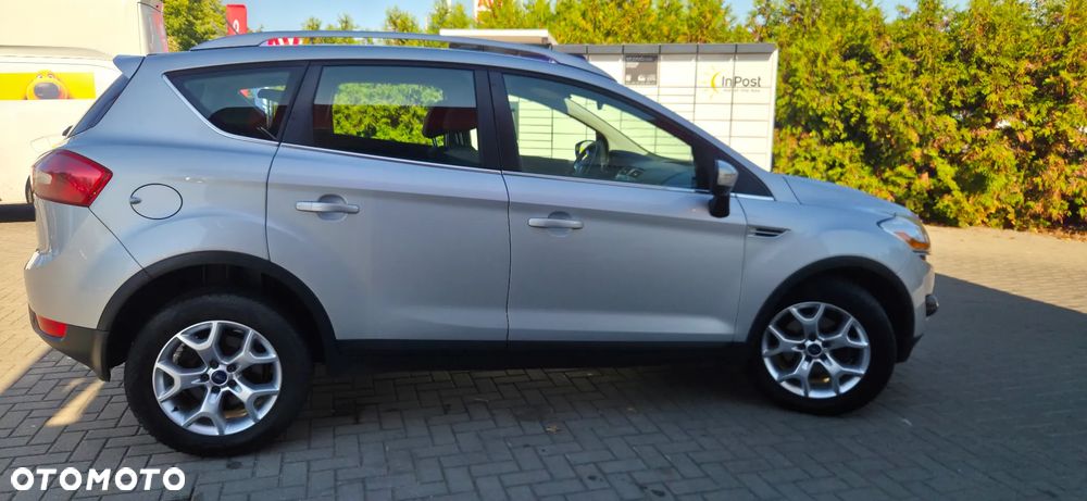 Ford Kuga 2.0 TDCi 2x4 Titanium - 17
