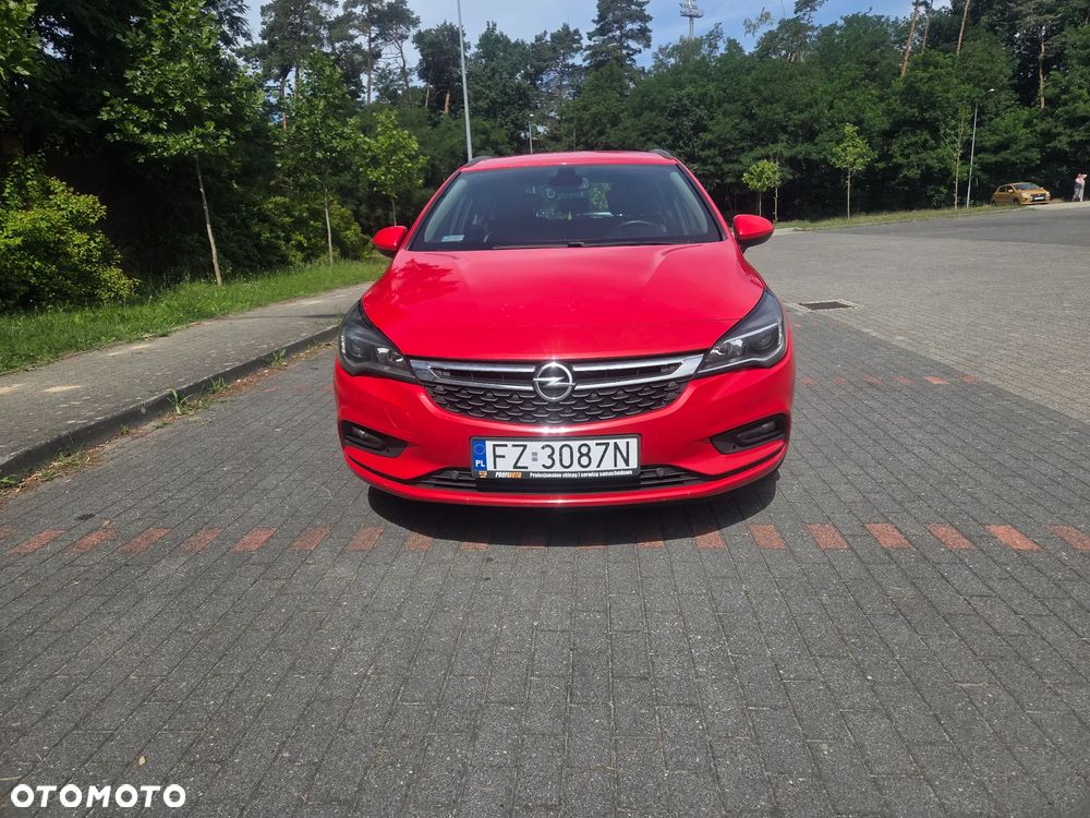 Opel Astra 1.6 CDTI Sport - 1