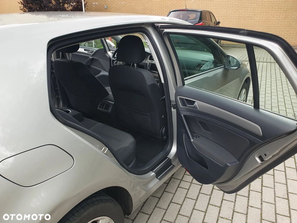 Volkswagen Golf 1.2 TSI BMT Comfortline - 19