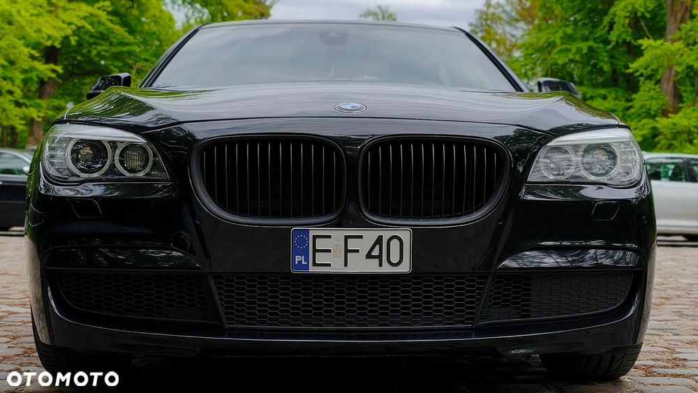 BMW Seria 7 740Li - 4