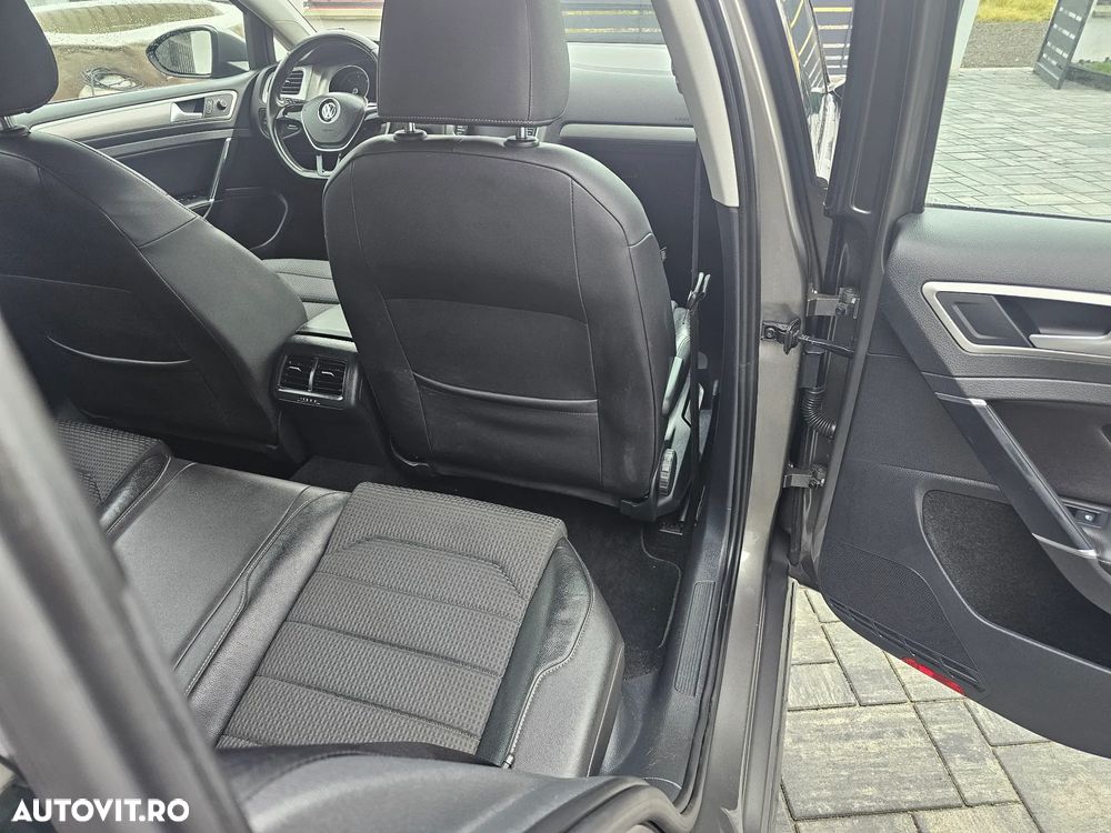 Volkswagen Golf 1.6 TDI BlueMotion Technology DSG Comfortline - 20