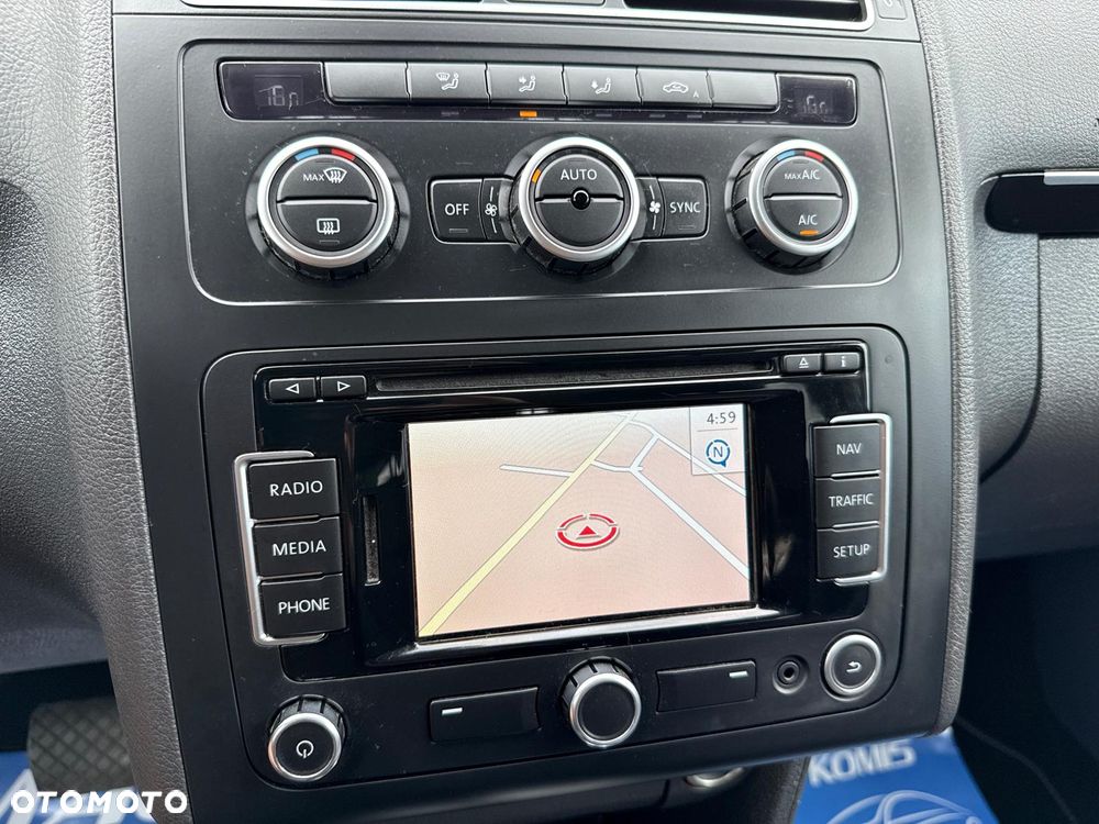 Volkswagen Touran 2.0 TDI DPF DSG Life - 26