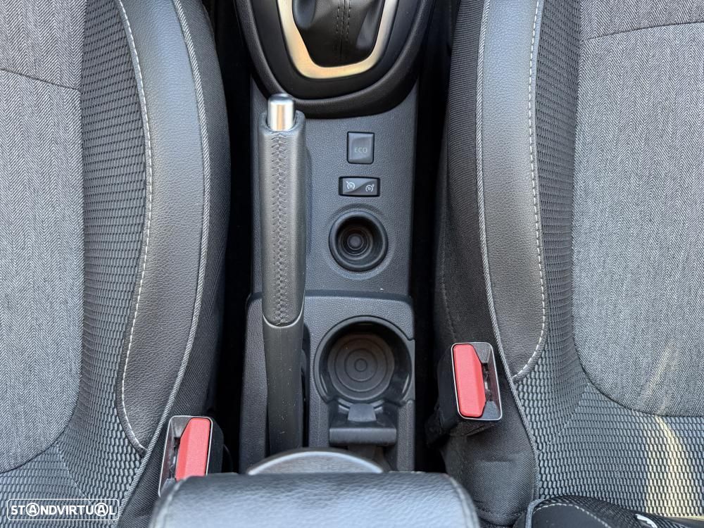 Renault Captur ENERGY TCe 120 EDC Luxe - 27