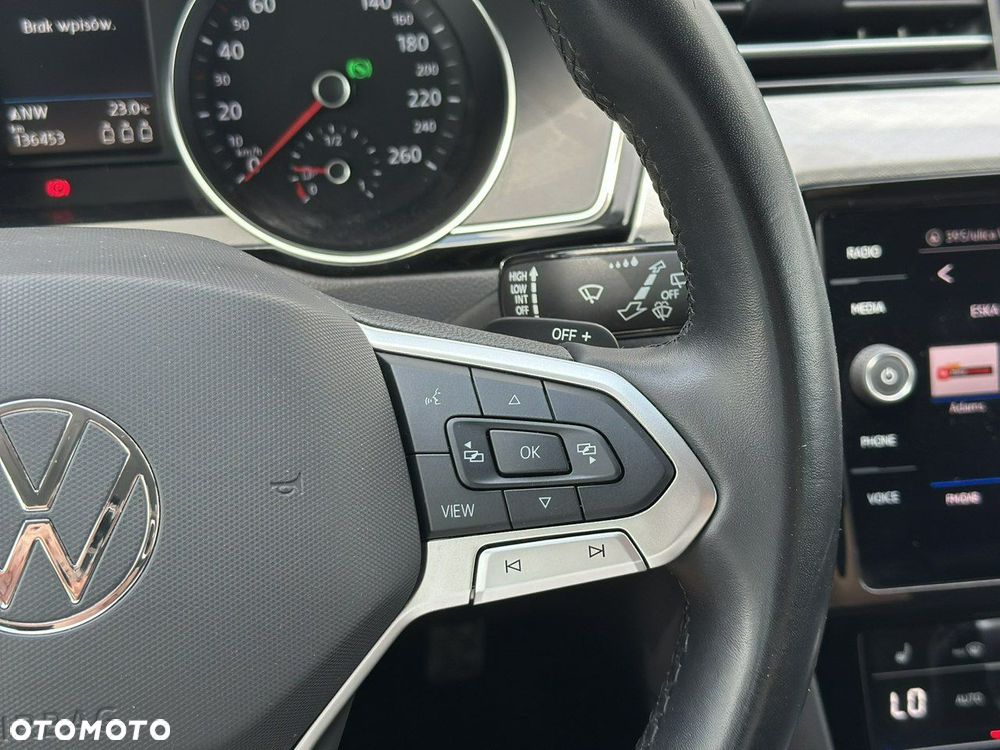 Volkswagen Passat - 19