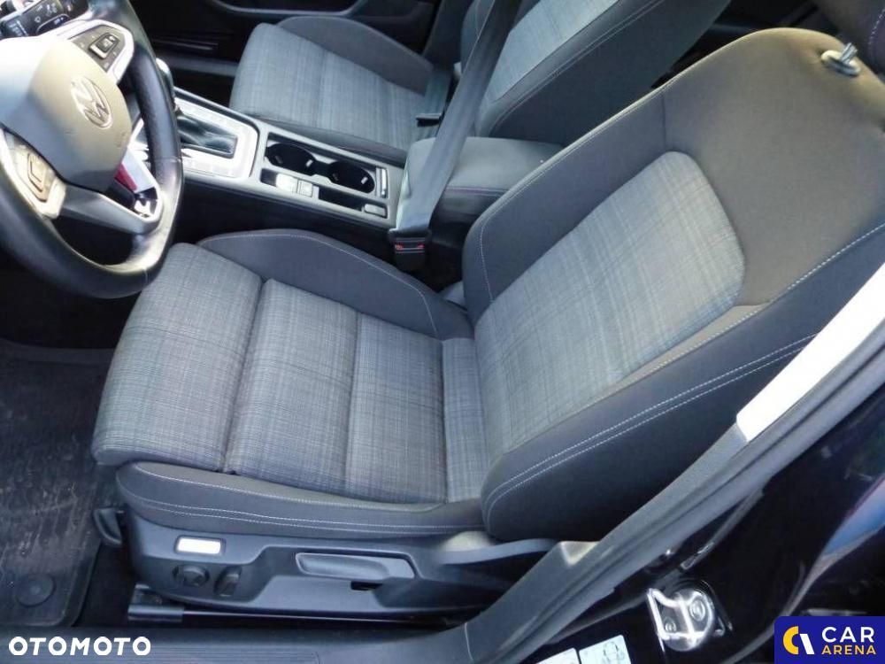 Volkswagen Passat - 24