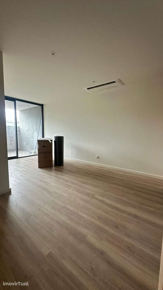 Apartamento, 55 m², Santa Marinha e São Pedro da Afurada - Grande imagem: 2/25