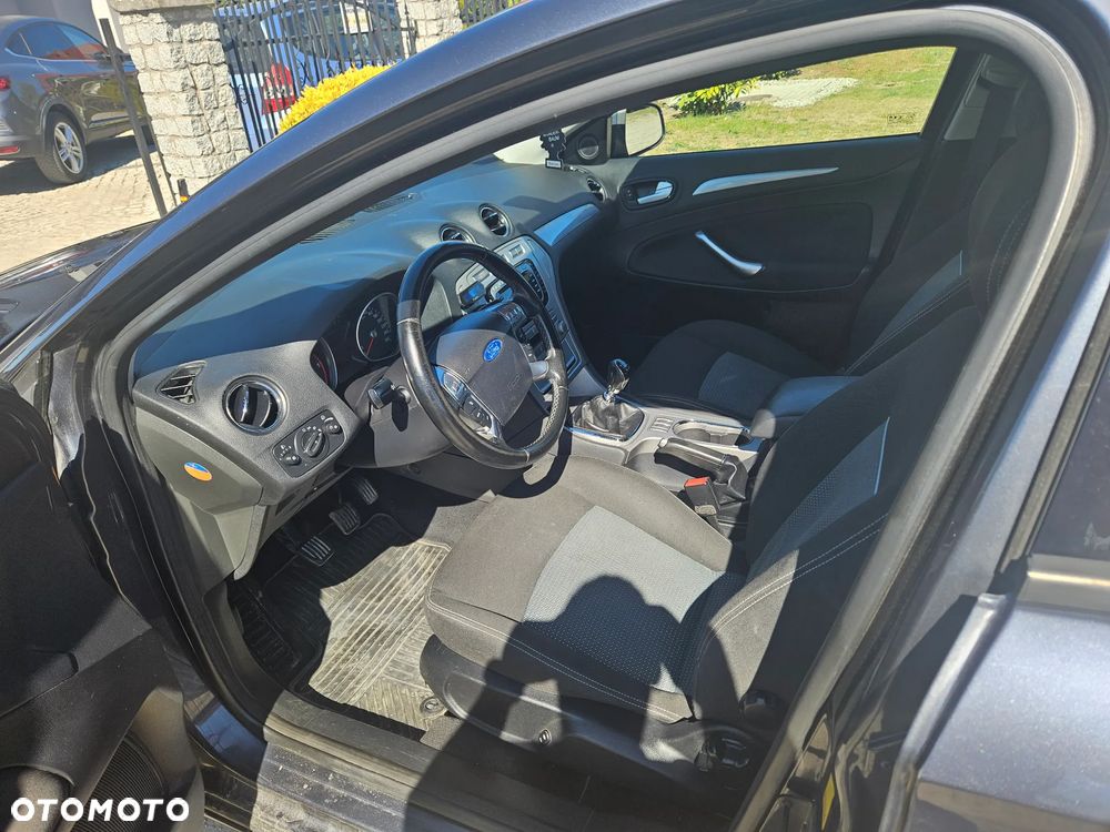 Ford Mondeo 2.0 TDCi Viva Titanium - 10