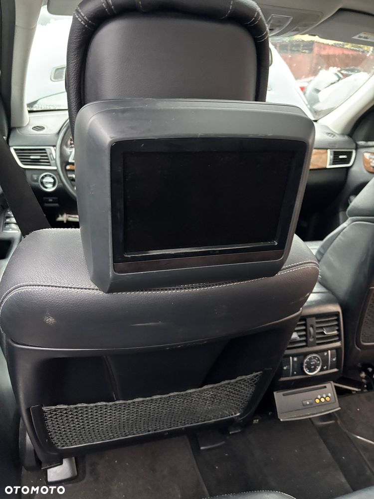 Mercedes-Benz GL - 27