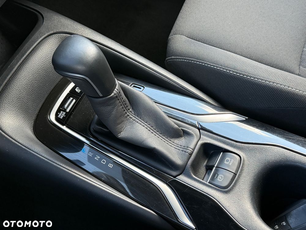 Toyota Corolla 1.8 Business Edition - 28