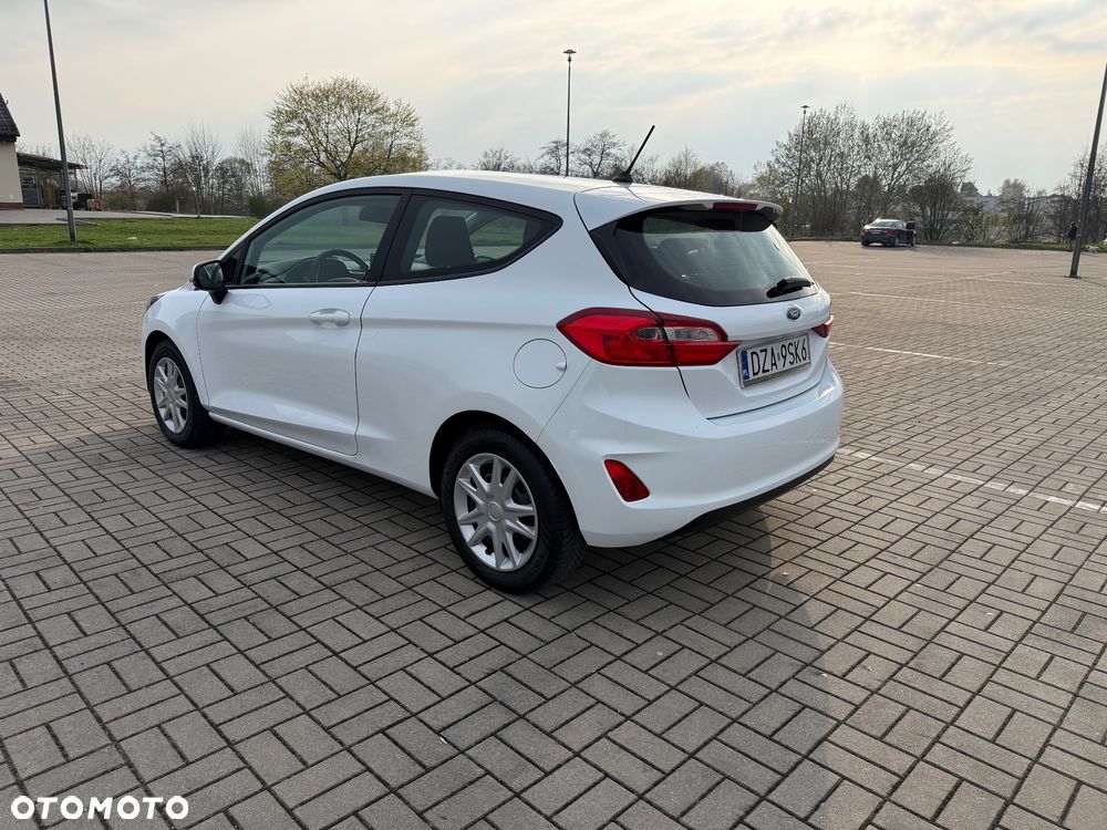 Ford Fiesta 1.1 S&S TREND - 4