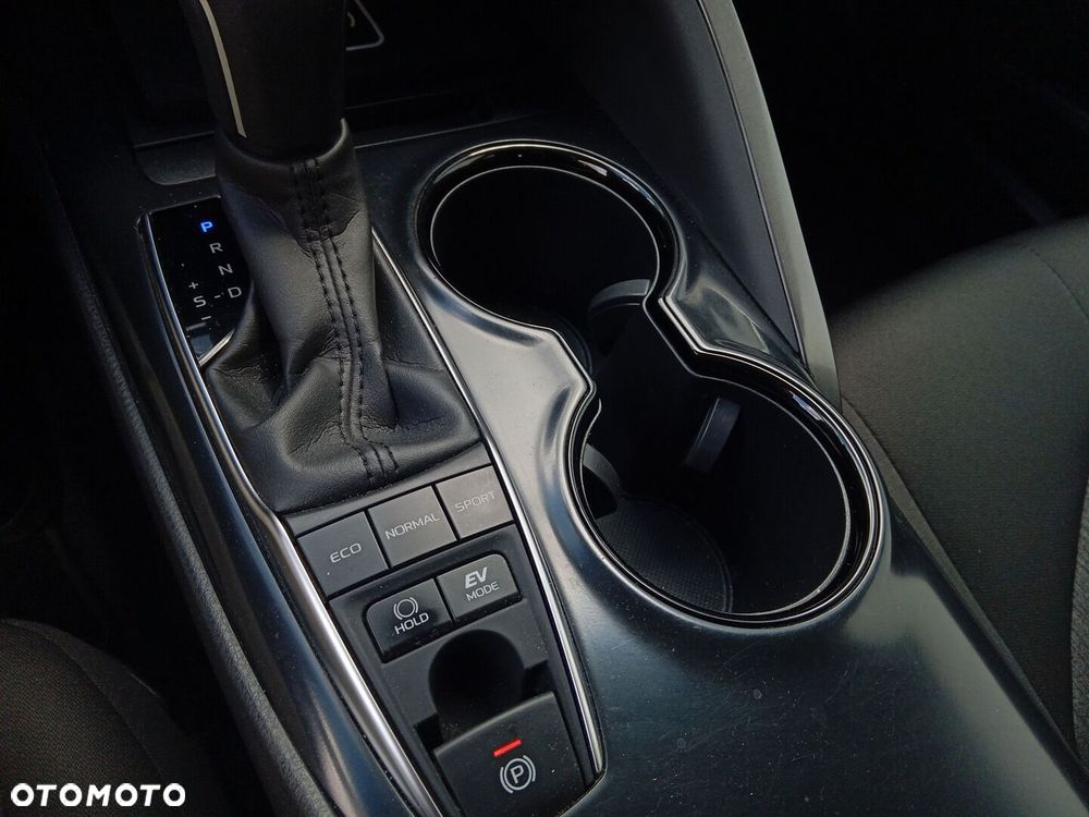 Toyota Camry - 20