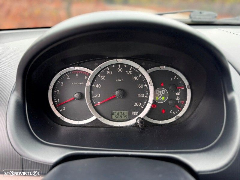 Mitsubishi L200 2.5 DI-D CD Invite AC 4WD - 22