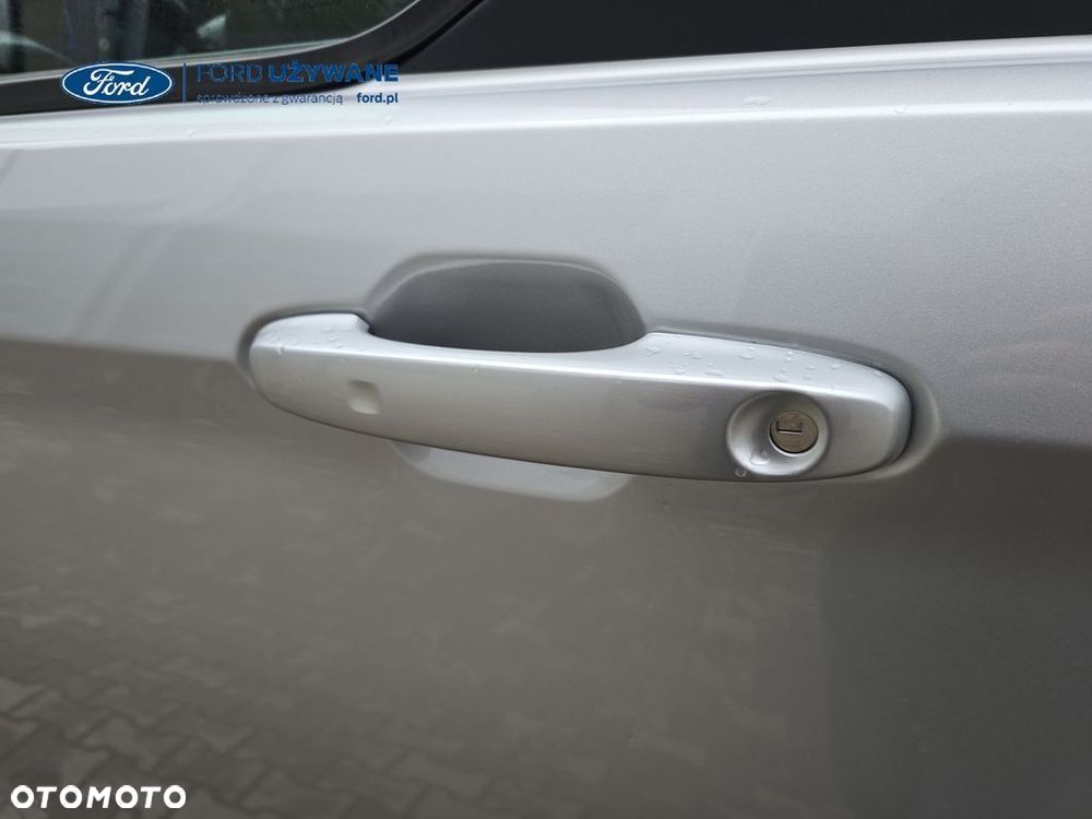 Ford Tourneo Custom - 25