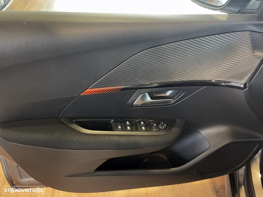 Peugeot 208 1.2 PureTech Active Pack - 21