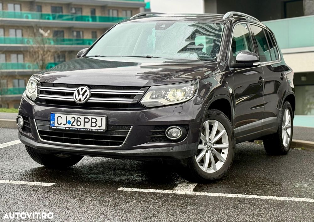 Volkswagen Tiguan 2.0 TDI DPF 4Motion BlueMotion Technology DSG Lounge Sport & Style - 8