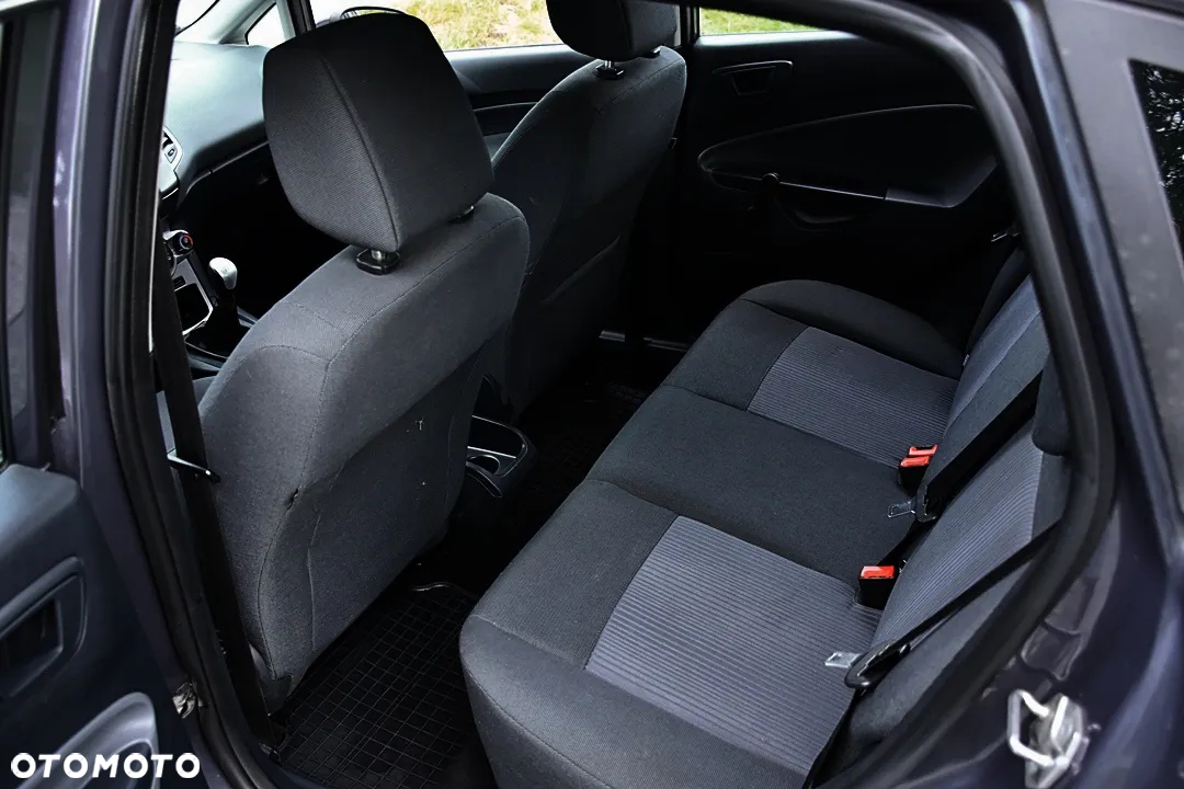 Ford Fiesta 1.25 Platinium X - 31