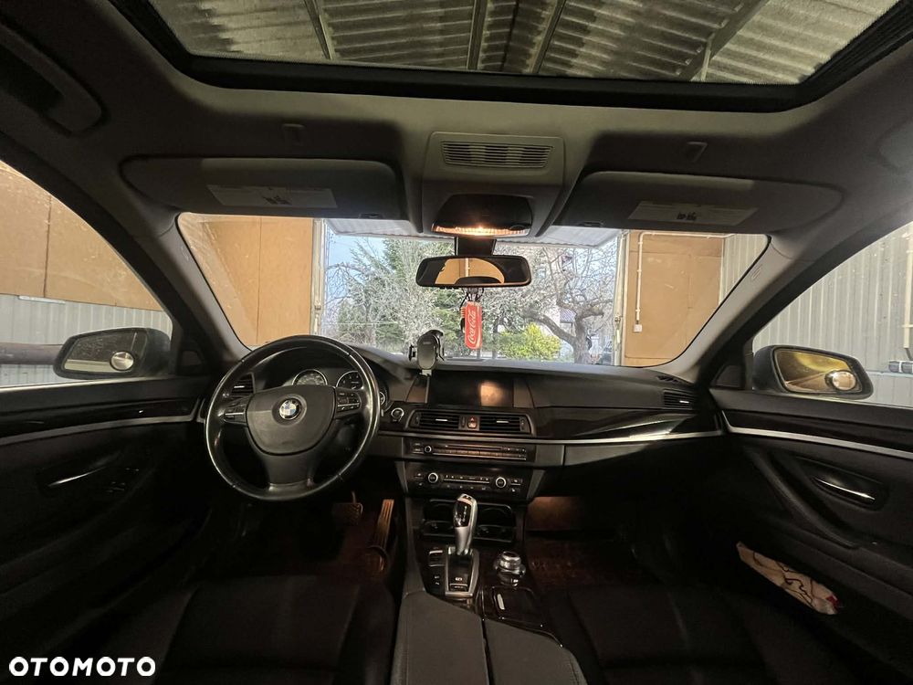 BMW Seria 5 528i xDrive - 6