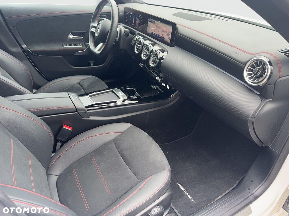 Mercedes-Benz CLA 180 mHEV AMG Line 7G-DCT - 21