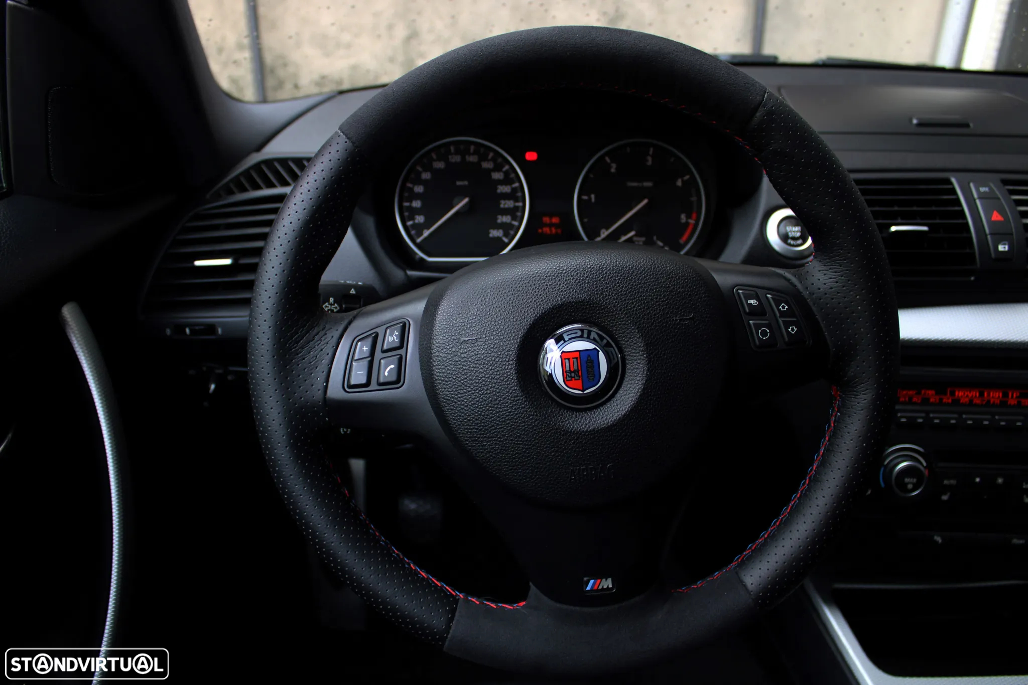 BMW 120 d Coupe Limited Edition Lifestyle c/ M Sport Pack - 29