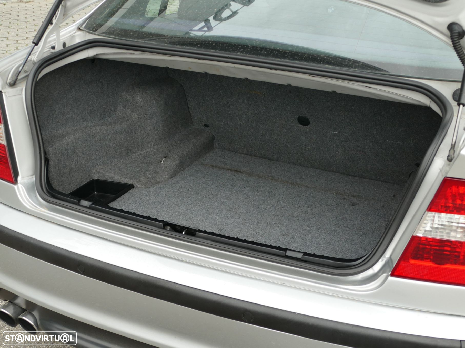 BMW 320 d Sport - 12
