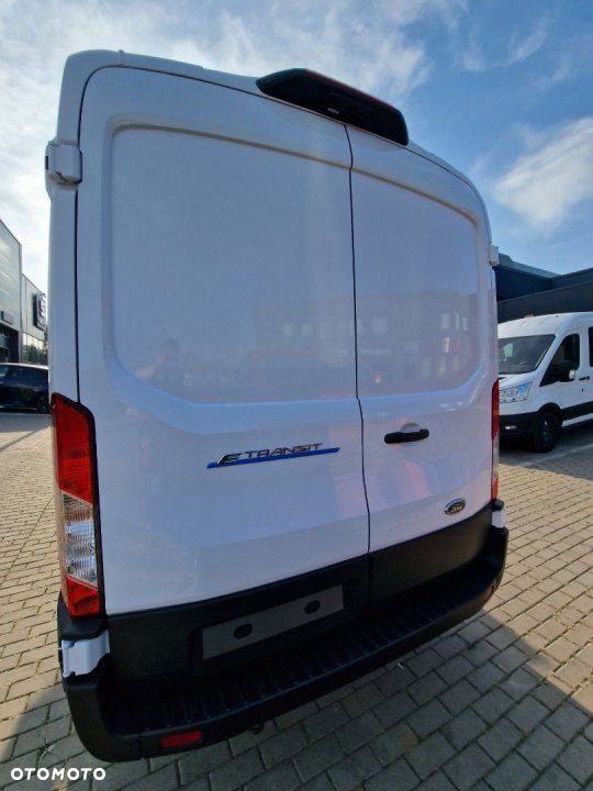 Ford E-Transit - 8