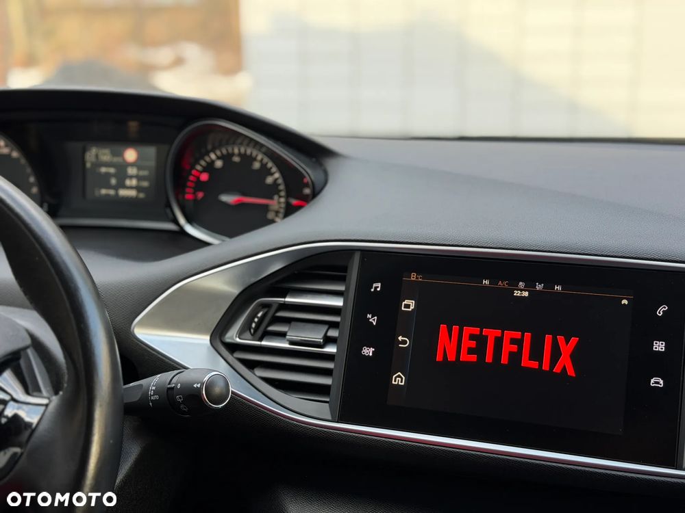 Peugeot 308 1.2 PureTech Allure S&S - 33