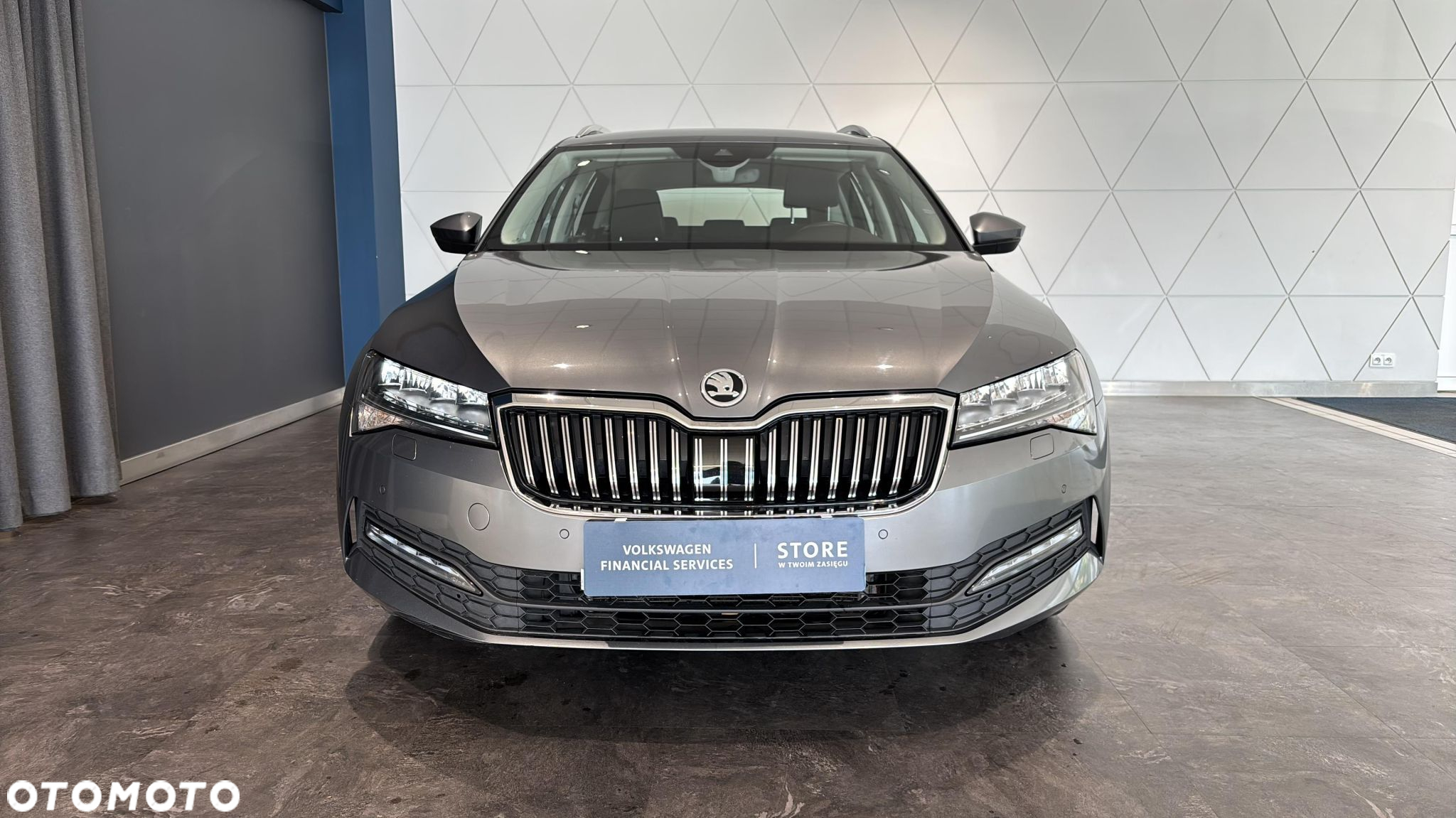 Skoda Superb 2.0 TDI SCR Ambition DSG - 8