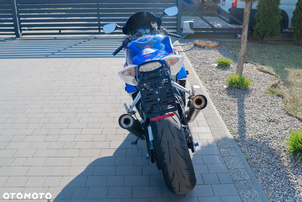 Suzuki GSX-R - 10