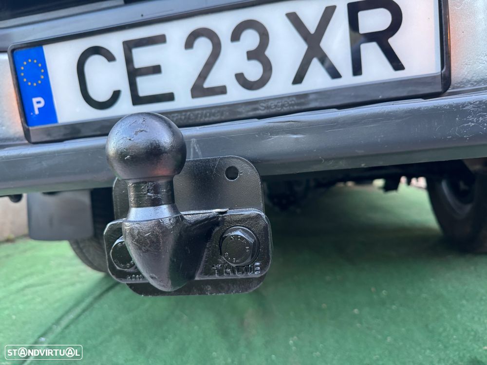 Nissan Navara 2.5 dCi CD LE Hi-Tech +P.Premium AT 4WD - 4