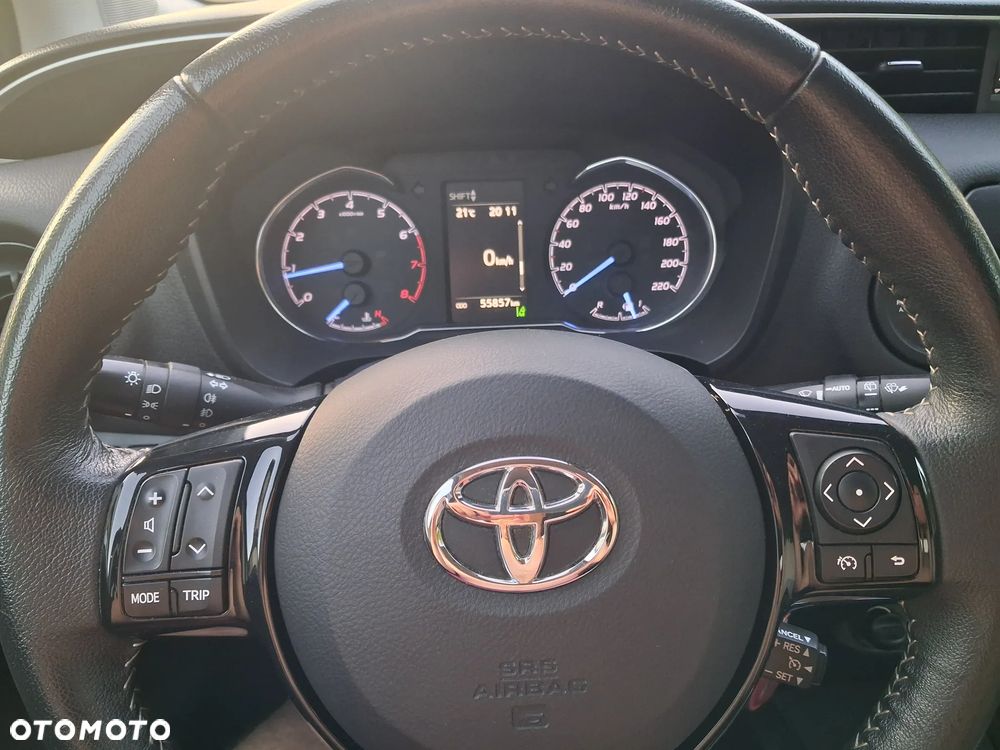 Toyota Yaris 1.5 Active - 11