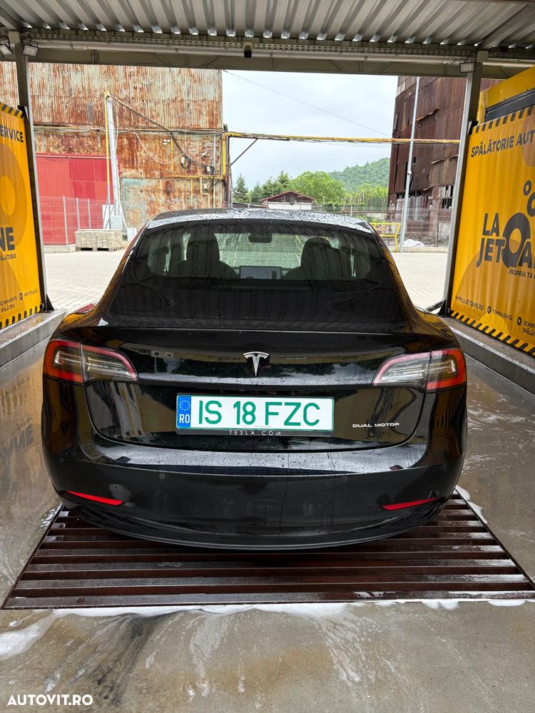 Tesla Model 3 Langstreckenbatterie Allradantrieb Dual Motor - 8
