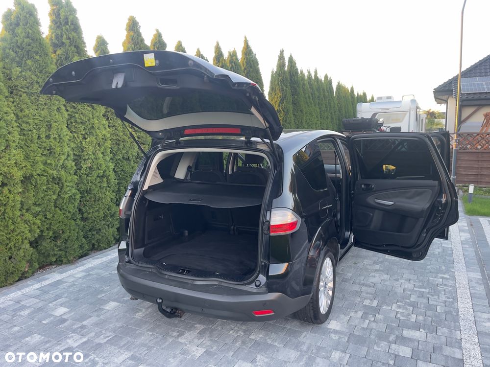 Ford S-Max - 37