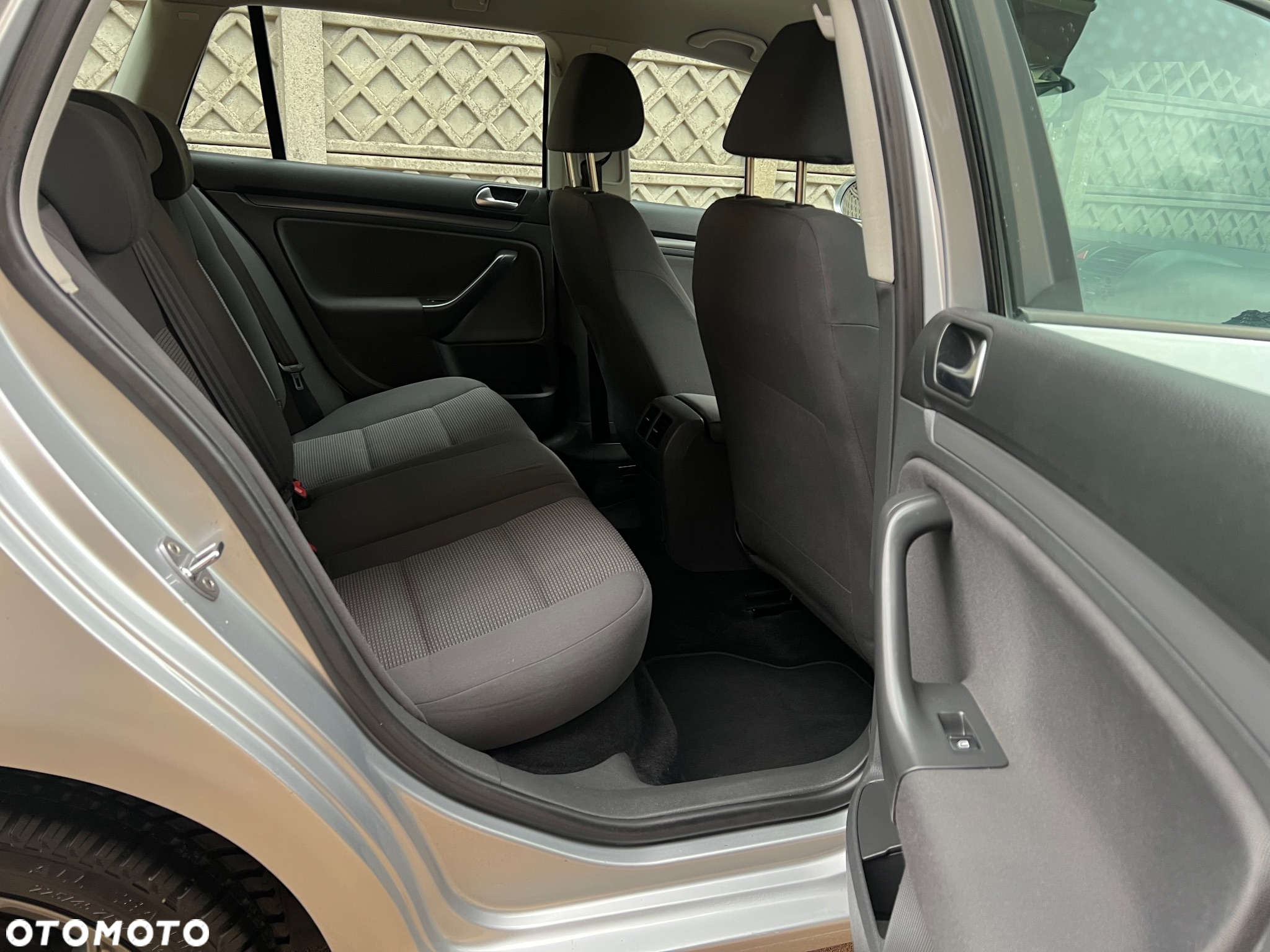 Volkswagen Golf 1.6 Comfortline - 12
