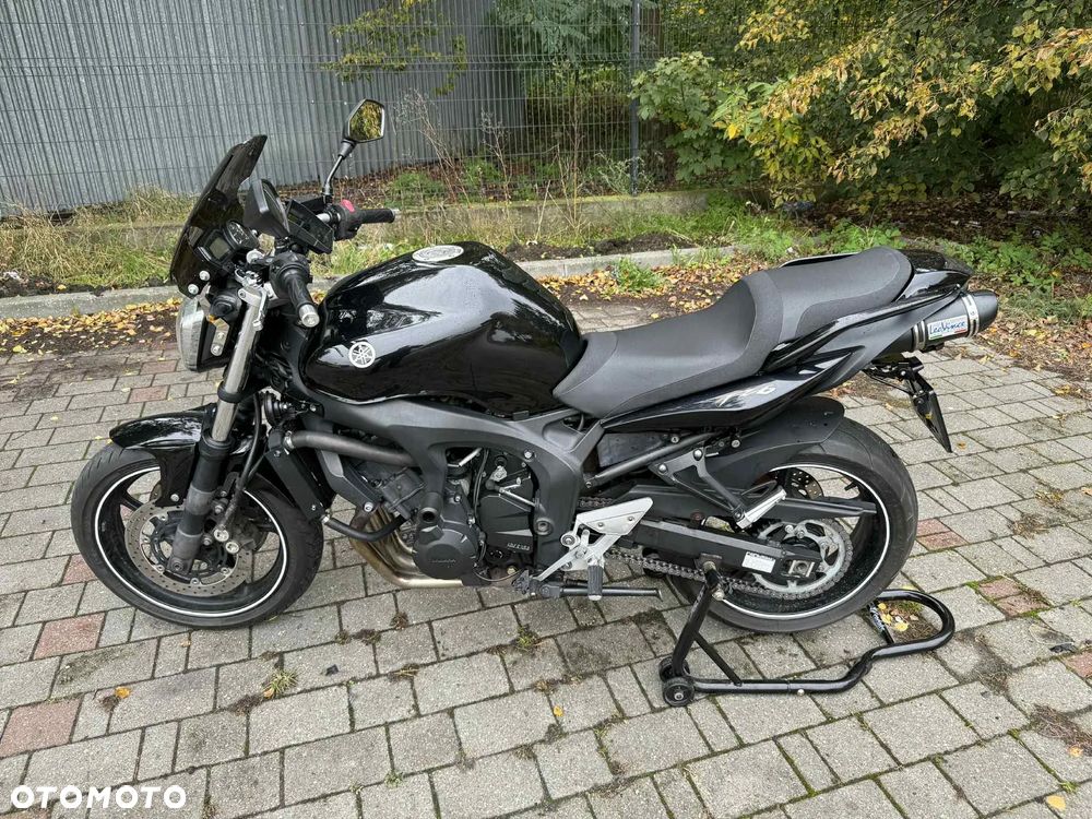 Yamaha FZ6 - 1